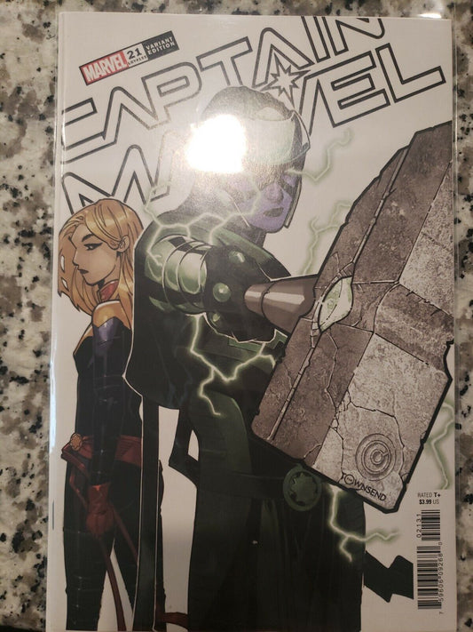 Captain Marvel #21 Bachalo Variant NM hot!!!!